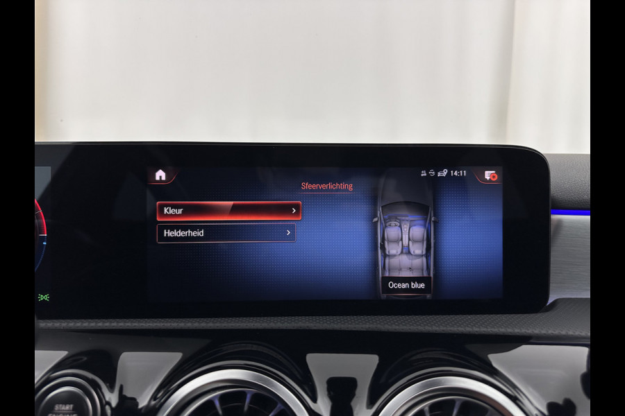 Mercedes-Benz A-Klasse 250 e AMG Limited Business Solution (Plug-in) (INCL-BTW) *PANO | LEATHER-MICROFIBRE | FULL-LED | AMBIENTLIGHT | HEATED-SPORTSEATS | WIDESCREEN-DIGICOCKPIT | DAB+ | NAVI-FULLMAP | CAMERA | PRIVACYGLASS | LANE-ASSIST | DYNAMIC-SELECT | 18'