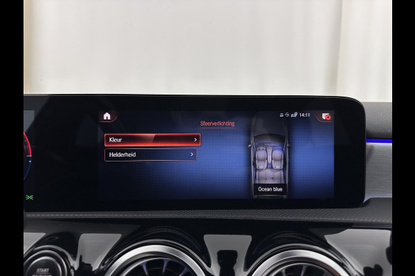 Mercedes-Benz A-Klasse 250 e AMG Limited Business Solution (Plug-in) (INCL-BTW) *PANO | LEATHER-MICROFIBRE | FULL-LED | AMBIENTLIGHT | HEATED-SPORTSEATS | WIDESCREEN-DIGICOCKPIT | DAB+ | NAVI-FULLMAP | CAMERA | PRIVACYGLASS | LANE-ASSIST | DYNAMIC-SELECT | 18'