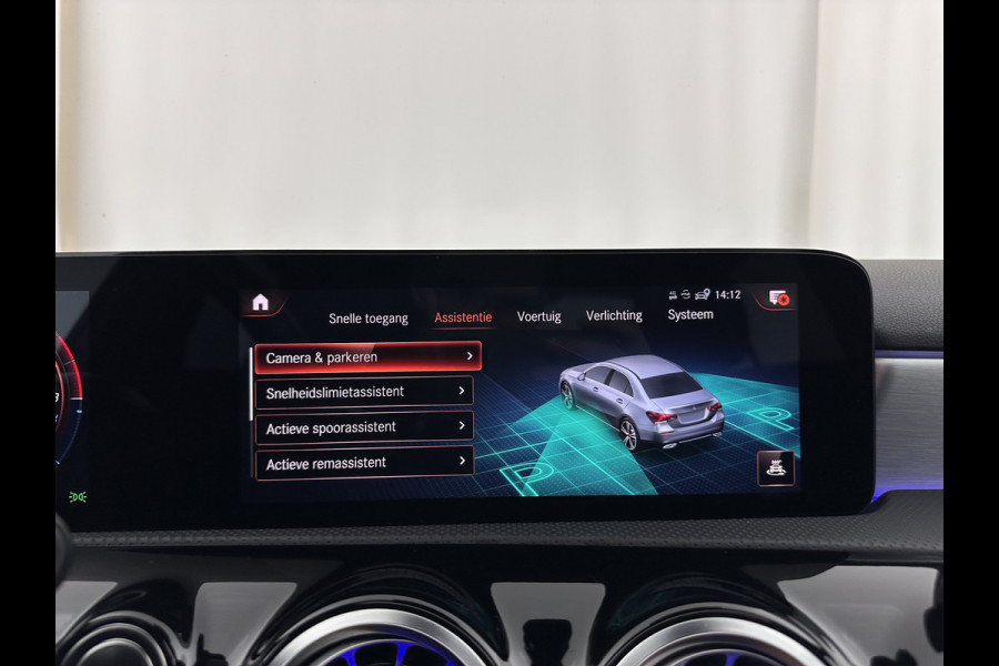 Mercedes-Benz A-Klasse 250 e AMG Limited Business Solution (Plug-in) (INCL-BTW) *PANO | LEATHER-MICROFIBRE | FULL-LED | AMBIENTLIGHT | HEATED-SPORTSEATS | WIDESCREEN-DIGICOCKPIT | DAB+ | NAVI-FULLMAP | CAMERA | PRIVACYGLASS | LANE-ASSIST | DYNAMIC-SELECT | 18'