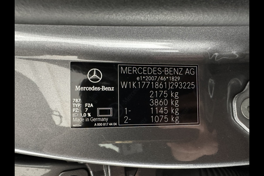 Mercedes-Benz A-Klasse 250 e AMG Limited Business Solution (Plug-in) (INCL-BTW) *PANO | LEATHER-MICROFIBRE | FULL-LED | AMBIENTLIGHT | HEATED-SPORTSEATS | WIDESCREEN-DIGICOCKPIT | DAB+ | NAVI-FULLMAP | CAMERA | PRIVACYGLASS | LANE-ASSIST | DYNAMIC-SELECT | 18'