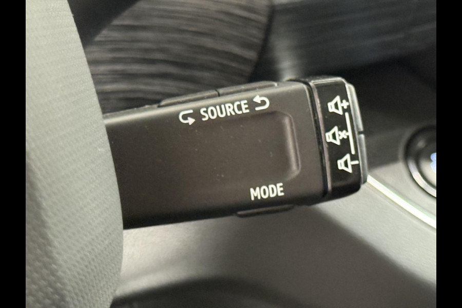 Renault Trafic 2.0 Blue dC1 150 EDC T29 L2H1 Extra Dubbele Cabine Navigatie Airco Lichtmetalen velgen Betimmering Trekhaak Camera Parkeer sensoren Dab