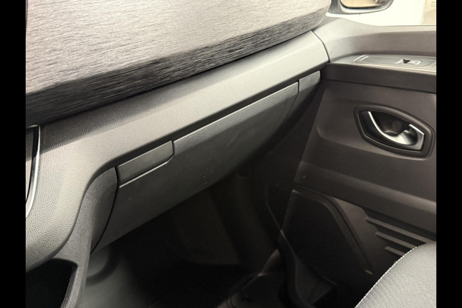 Renault Trafic 2.0 Blue dC1 150 EDC T29 L2H1 Extra Dubbele Cabine Navigatie Airco Lichtmetalen velgen Betimmering Trekhaak Camera Parkeer sensoren Dab