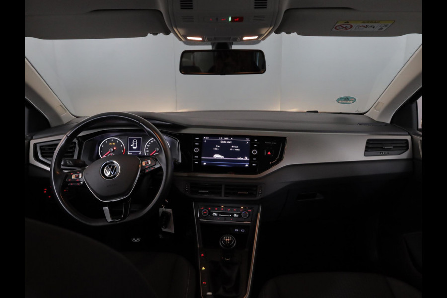 Volkswagen Polo 1.0 TSI Comfortline Business 95 pk | Navigatie | Parkeersensoren | Achteruitrijcamera | Adaptieve cruise control |