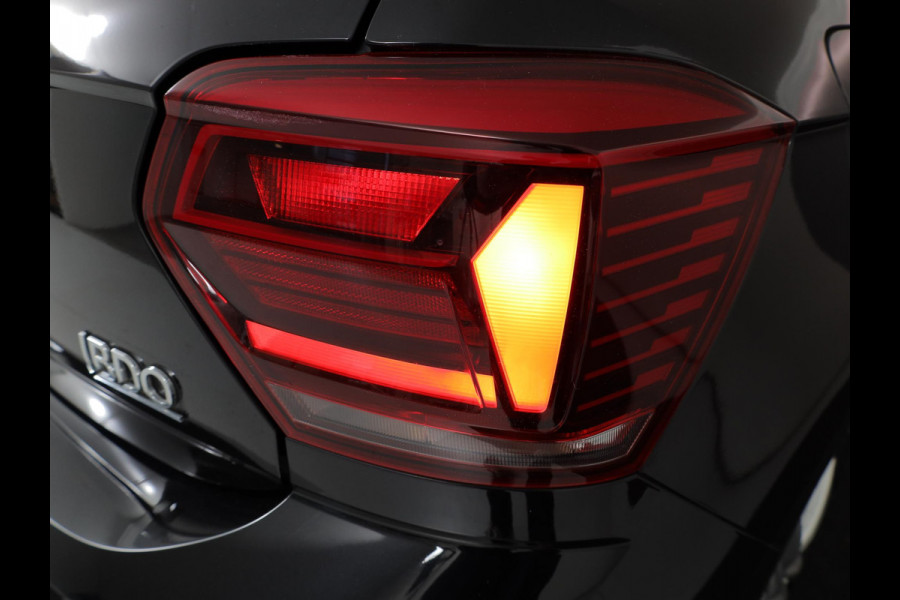 Volkswagen Polo 1.0 TSI Comfortline Business 95 pk | Navigatie | Parkeersensoren | Achteruitrijcamera | Adaptieve cruise control |