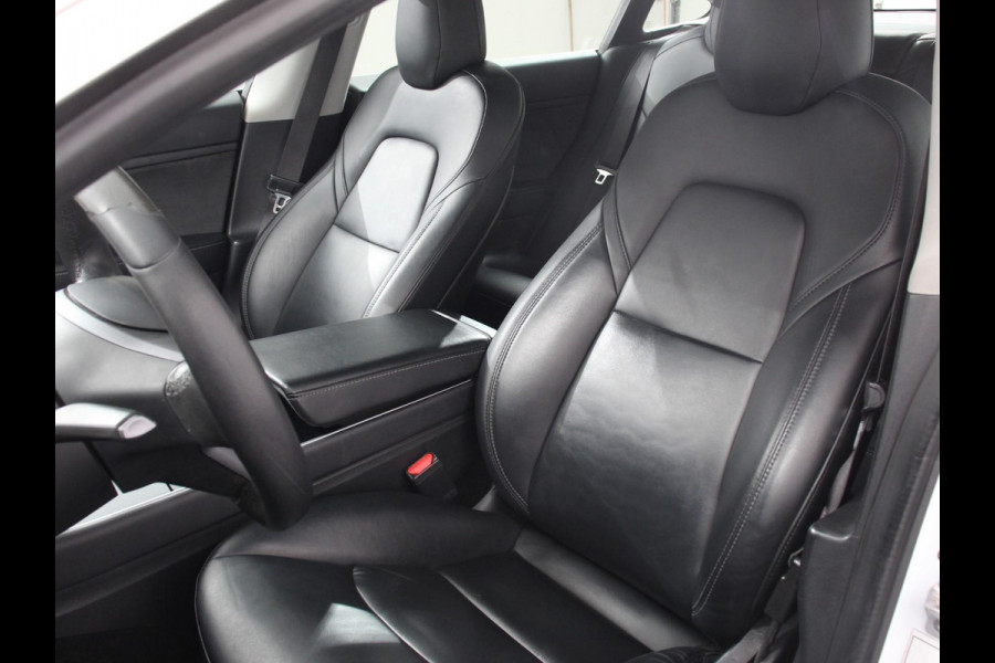 Tesla Model 3 Standard RWD Plus 60 kWh Panorama dak Navigatie Leder Parkeersensoren Camera 19" Sport Wheels