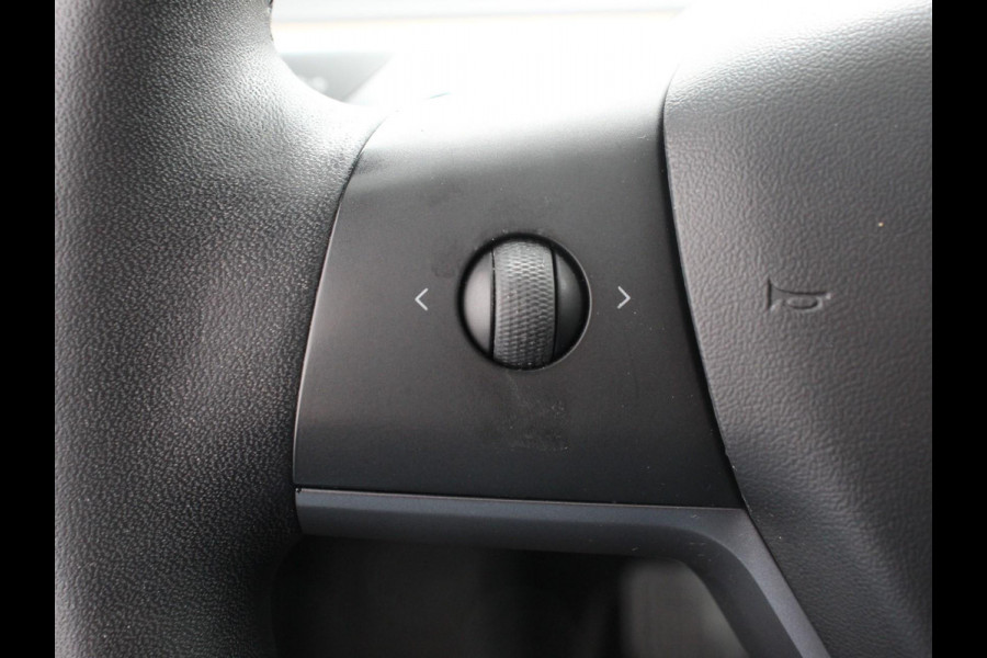 Tesla Model 3 Standard RWD Plus 60 kWh Panorama dak Navigatie Leder Parkeersensoren Camera 19" Sport Wheels