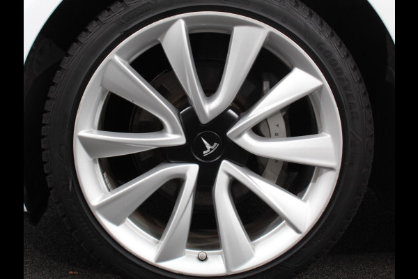 Tesla Model 3 Standard RWD Plus 60 kWh Panorama dak Navigatie Leder Parkeersensoren Camera 19" Sport Wheels