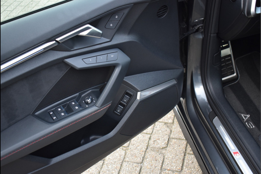 Audi A3 Sportback 45 TFSI e S-Line 245 Pk Alle Opties Pano RS-Stoel Head-Up Memory Keyless RS3 18 Inch