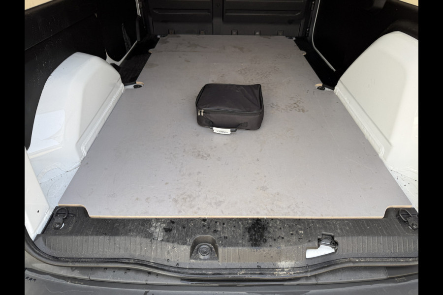 Mercedes-Benz eCitan 112 51kWh L2 Pro 284 WLTP MBUX Trekhaak 75kW Snelladen Apple Carplay Cruise Control Laadkabel