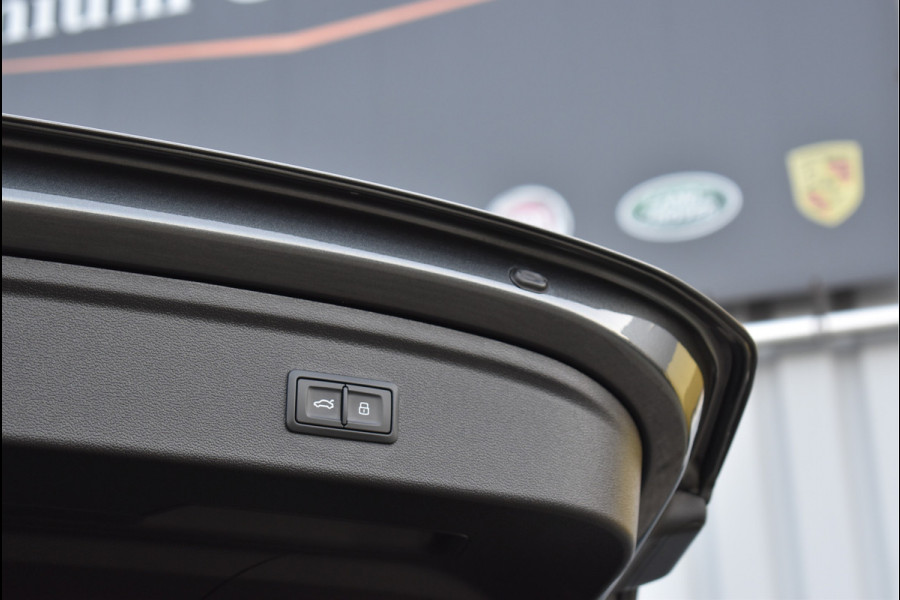 Audi A3 Sportback 45 TFSI e S-Line 245 Pk Alle Opties Pano RS-Stoel Head-Up Memory Keyless RS3 18 Inch