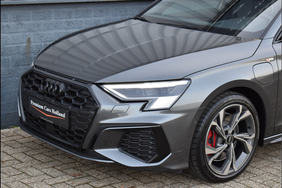 Audi A3 Sportback 45 TFSI e S-Line 245 Pk Alle Opties Pano RS-Stoel Head-Up Memory Keyless RS3 18 Inch