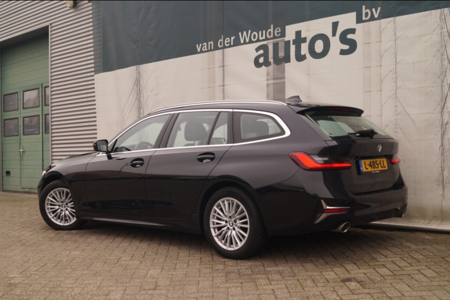 BMW 3 Serie Touring 320i 184pk Business Edition Plus -PANO-LEER-