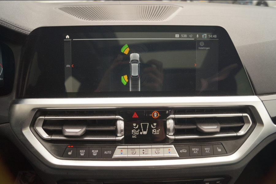 BMW 3 Serie Touring 320i 184pk Business Edition Plus -PANO-LEER-