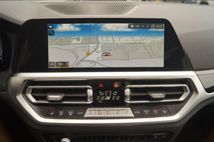 BMW 3 Serie Touring 320i 184pk Business Edition Plus -PANO-LEER-