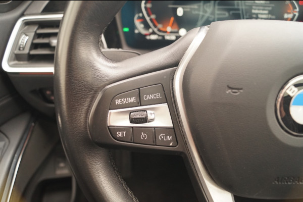 BMW 3 Serie Touring 320i 184pk Business Edition Plus -PANO-LEER-