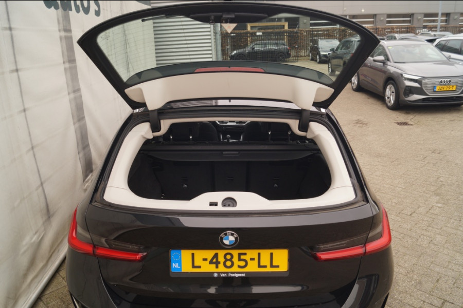 BMW 3 Serie Touring 320i 184pk Business Edition Plus -PANO-LEER-