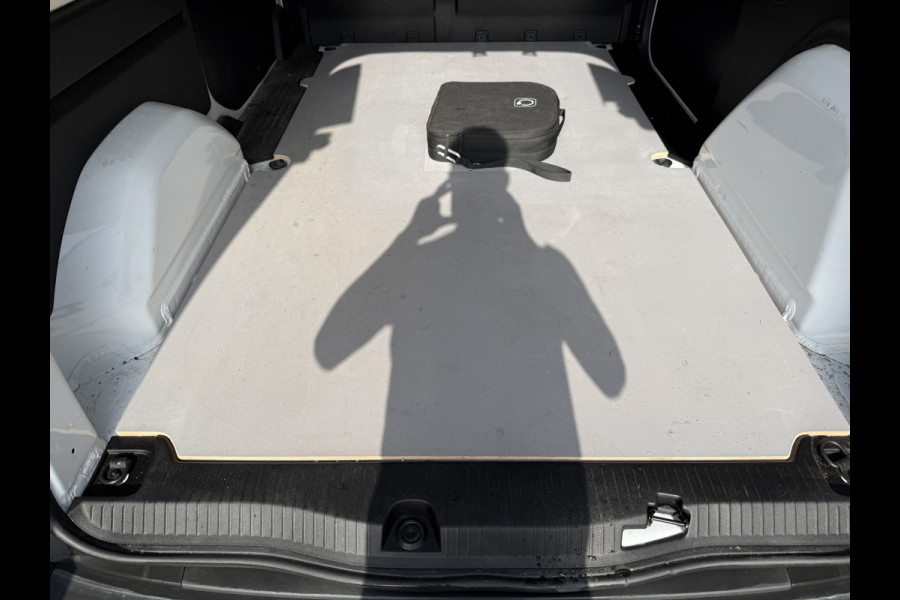 Mercedes-Benz eCitan 112 51kWh L2 Pro 284 WLTP MBUX Trekhaak 75kW Snelladen Apple Carplay Cruise Control Laadkabel