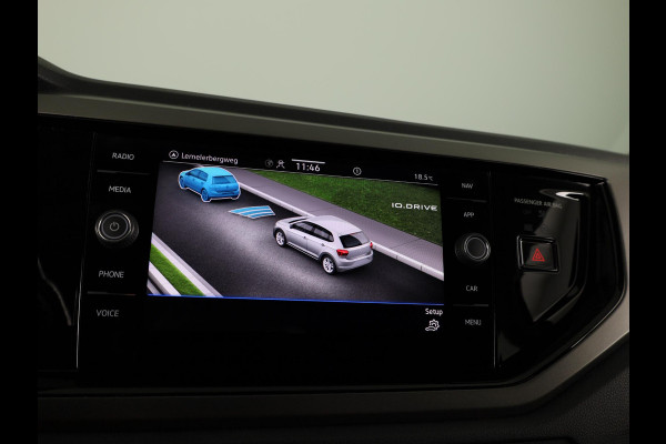 Volkswagen Polo 1.0 TSI Comfortline 95 PK | Navigatie | Parkeersensoren voor en achter | Automatische airco |