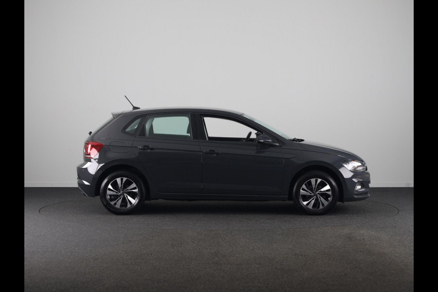 Volkswagen Polo 1.0 TSI Comfortline 95 PK | Navigatie | Parkeersensoren voor en achter | Automatische airco |