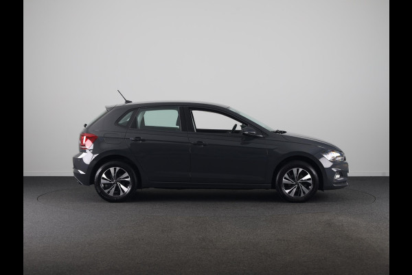 Volkswagen Polo 1.0 TSI Comfortline 95 PK | Navigatie | Parkeersensoren voor en achter | Automatische airco |