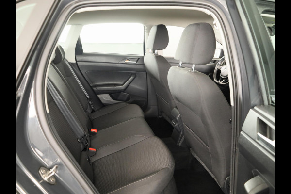 Volkswagen Polo 1.0 TSI Comfortline 95 PK | Navigatie | Parkeersensoren voor en achter | Automatische airco |