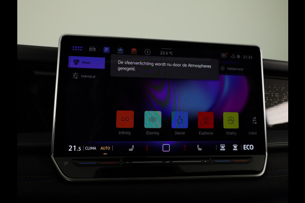 Volkswagen Tayron 1.5 eHybrid R-Line Edition 272 pk Automaat (DSG) | Navigatie | Panoramadak | Parkeersensoren (Park assist) | Achteruitrijcamera | Black Style pakket | R-Line |