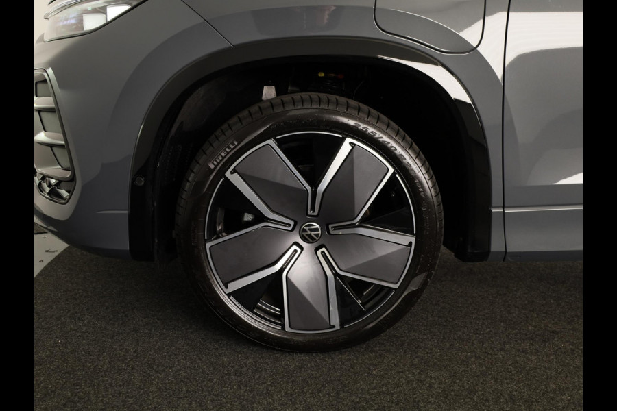 Volkswagen Tayron 1.5 eHybrid R-Line Edition 272 pk Automaat (DSG) | Navigatie | Panoramadak | Parkeersensoren (Park assist) | Achteruitrijcamera | Black Style pakket | R-Line |