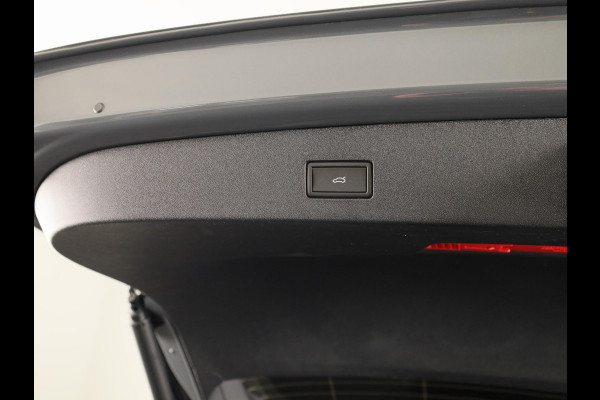 Volkswagen Tayron 1.5 eHybrid R-Line Edition 272 pk Automaat (DSG) | Navigatie | Panoramadak | Parkeersensoren (Park assist) | Achteruitrijcamera | Black Style pakket | R-Line |