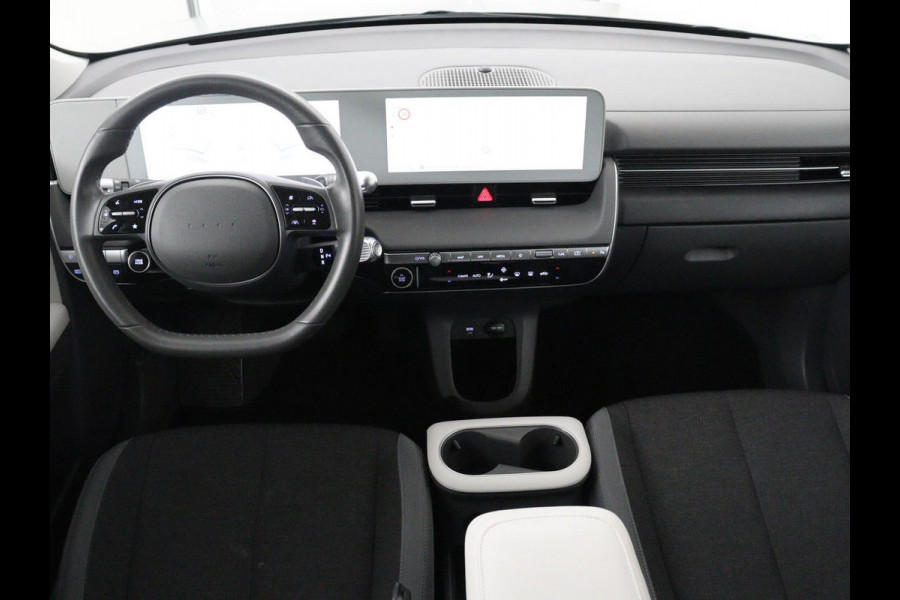 Hyundai IONIQ 5 Style 73kWh | SOH 95% | 3-Fase | Warmtepomp | Stoelverwarming | Adaptive cruise | Camera | Carplay | Keyless | Full LED | Digital Cockpit | Climate control | Gravity Gold Matte