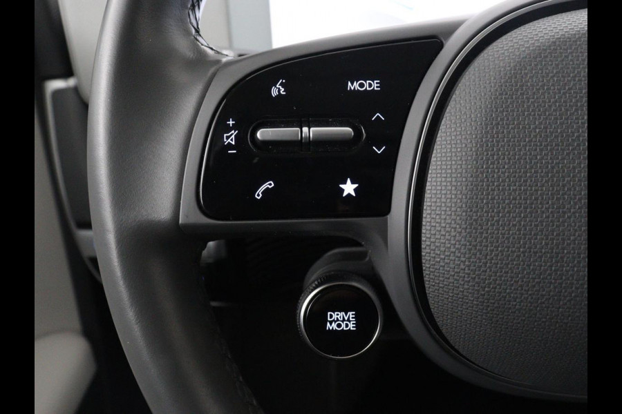 Hyundai IONIQ 5 Style 73kWh | SOH 95% | 3-Fase | Warmtepomp | Stoelverwarming | Adaptive cruise | Camera | Carplay | Keyless | Full LED | Digital Cockpit | Climate control | Gravity Gold Matte