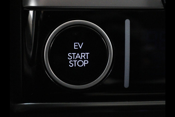 Hyundai IONIQ 5 Style 73kWh | SOH 95% | 3-Fase | Warmtepomp | Stoelverwarming | Adaptive cruise | Camera | Carplay | Keyless | Full LED | Digital Cockpit | Climate control | Gravity Gold Matte