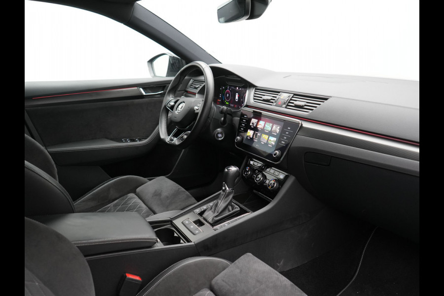 Škoda Superb Combi 1.4 TSI iV Sportline Business Plug In Hybrid 218pk Dealer O.H. PHEV | Trekhaak Af Fabriek | Adaptive Cruise | 360 Camera | Canton Audio | Alcantara Sportstoelen Memory & Verwarmd | Sfeerverlichting | Stuur Verwarmd | Keyless | Crystal LED | DAB |