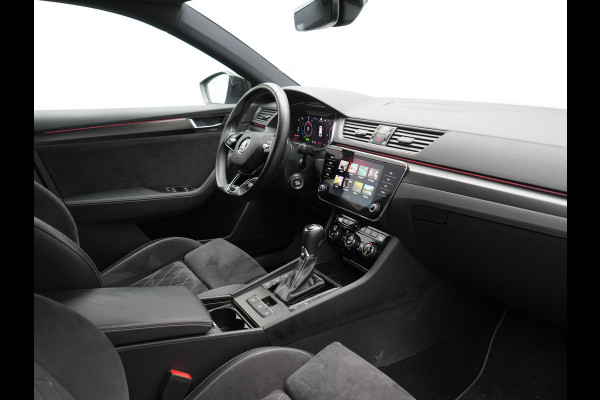 Škoda Superb Combi 1.4 TSI iV Sportline Business Plug In Hybrid 218pk Dealer O.H. PHEV | Trekhaak Af Fabriek | Adaptive Cruise | 360 Camera | Canton Audio | Alcantara Sportstoelen Memory & Verwarmd | Sfeerverlichting | Stuur Verwarmd | Keyless | Crystal LED | DAB |