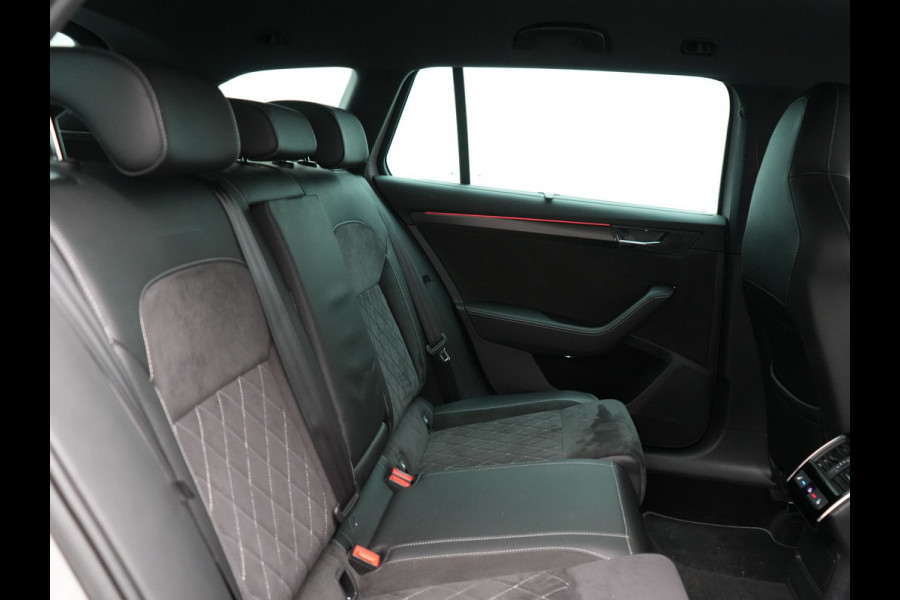 Škoda Superb Combi 1.4 TSI iV Sportline Business Plug In Hybrid 218pk Dealer O.H. PHEV | Trekhaak Af Fabriek | Adaptive Cruise | 360 Camera | Canton Audio | Alcantara Sportstoelen Memory & Verwarmd | Sfeerverlichting | Stuur Verwarmd | Keyless | Crystal LED | DAB |