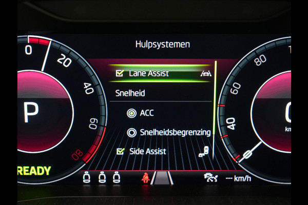 Škoda Superb Combi 1.4 TSI iV Sportline Business Plug In Hybrid 218pk Dealer O.H. PHEV | Trekhaak Af Fabriek | Adaptive Cruise | 360 Camera | Canton Audio | Alcantara Sportstoelen Memory & Verwarmd | Sfeerverlichting | Stuur Verwarmd | Keyless | Crystal LED | DAB |