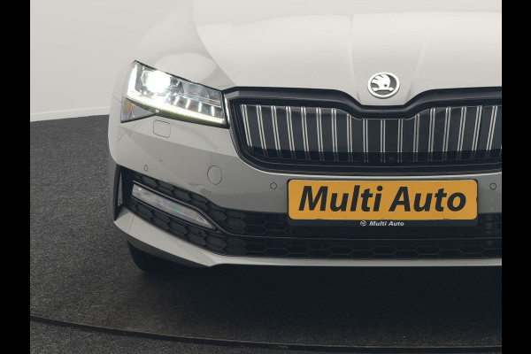 Škoda Superb Combi 1.4 TSI iV Sportline Business Plug In Hybrid 218pk Dealer O.H. PHEV | Trekhaak Af Fabriek | Adaptive Cruise | 360 Camera | Canton Audio | Alcantara Sportstoelen Memory & Verwarmd | Sfeerverlichting | Stuur Verwarmd | Keyless | Crystal LED | DAB |