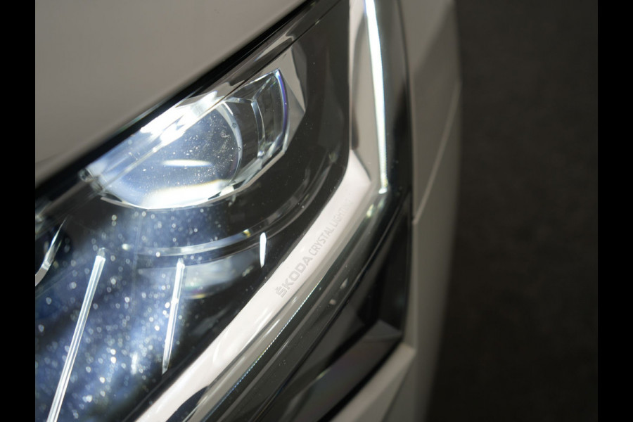 Škoda Superb Combi 1.4 TSI iV Sportline Business Plug In Hybrid 218pk Dealer O.H. PHEV | Trekhaak Af Fabriek | Adaptive Cruise | 360 Camera | Canton Audio | Alcantara Sportstoelen Memory & Verwarmd | Sfeerverlichting | Stuur Verwarmd | Keyless | Crystal LED | DAB |