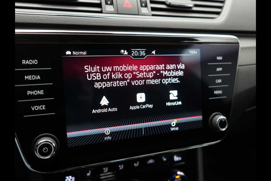Škoda Superb Combi 1.4 TSI iV Sportline Business Plug In Hybrid 218pk Dealer O.H. PHEV | Trekhaak Af Fabriek | Adaptive Cruise | 360 Camera | Canton Audio | Alcantara Sportstoelen Memory & Verwarmd | Sfeerverlichting | Stuur Verwarmd | Keyless | Crystal LED | DAB |