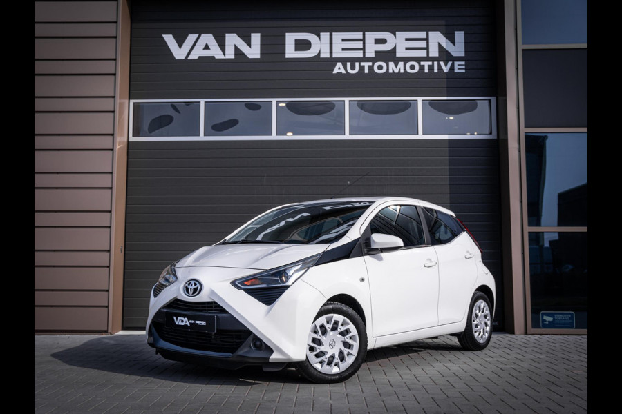 Toyota Aygo 1.0 VVT-i x-play - Automaat l NAP l Camera l App Carplay l Airco