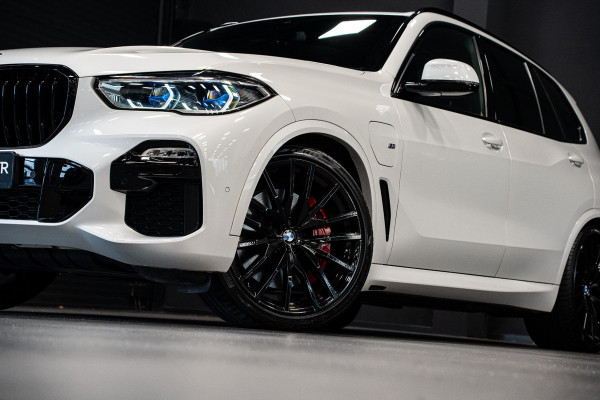 BMW X5 xDrive45e High Executive *M-Sport / Achteras-besturing / Panorama / Harman-Kardon / HUD / Stoelventilatie*
