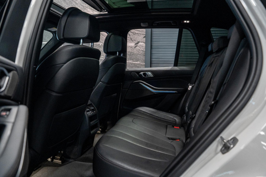 BMW X5 xDrive45e High Executive *M-Sport / Achteras-besturing / Panorama / Harman-Kardon / HUD / Stoelventilatie*