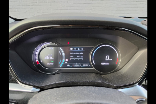 Kia e-Niro ExecutiveLine 64kWh SOH 100% Trekhaak Leder Warmtepomp Adap.Cruise Elek.Stoel+Memory JBL®-Audio Pdc Navi Ecc Camera Apple Carpla Stoelverwarming+Koeling Stuurverwarming Lmv Privacy Glas DAB Vess Lane Assist Blind Spot 1e Eigenaar Origineel Nederlandse Auto