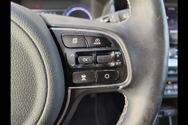 Kia e-Niro ExecutiveLine 64kWh SOH 100% Trekhaak Leder Warmtepomp Adap.Cruise Elek.Stoel+Memory JBL®-Audio Pdc Navi Ecc Camera Apple Carpla Stoelverwarming+Koeling Stuurverwarming Lmv Privacy Glas DAB Vess Lane Assist Blind Spot 1e Eigenaar Origineel Nederlandse Auto