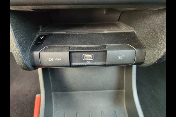 Kia e-Niro ExecutiveLine 64kWh SOH 100% Trekhaak Leder Warmtepomp Adap.Cruise Elek.Stoel+Memory JBL®-Audio Pdc Navi Ecc Camera Apple Carpla Stoelverwarming+Koeling Stuurverwarming Lmv Privacy Glas DAB Vess Lane Assist Blind Spot 1e Eigenaar Origineel Nederlandse Auto