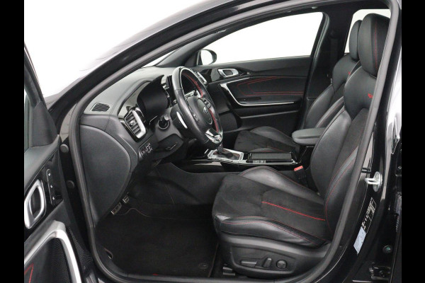 Kia ProCeed 1.6 T-GDI GT | 204pk | Panoramadak | Leder/Alcantara | Stoel & stuurverwarming | Trekhaak | Adaptive cruise | JBL Sound | Carplay | Camera | Navigatie | Full LED | Keyless | Achterbankverwarming