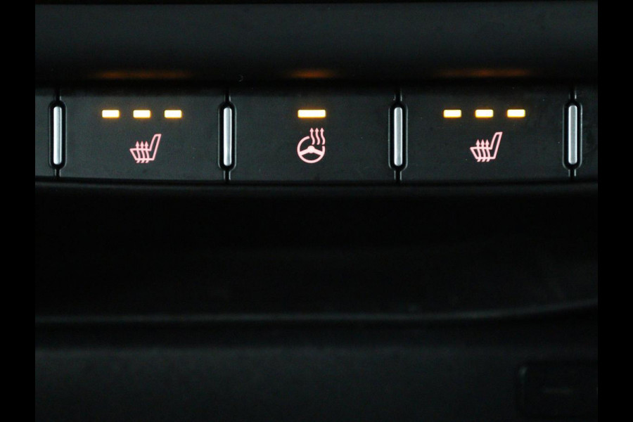 Kia ProCeed 1.6 T-GDI GT | 204pk | Panoramadak | Leder/Alcantara | Stoel & stuurverwarming | Trekhaak | Adaptive cruise | JBL Sound | Carplay | Camera | Navigatie | Full LED | Keyless | Achterbankverwarming