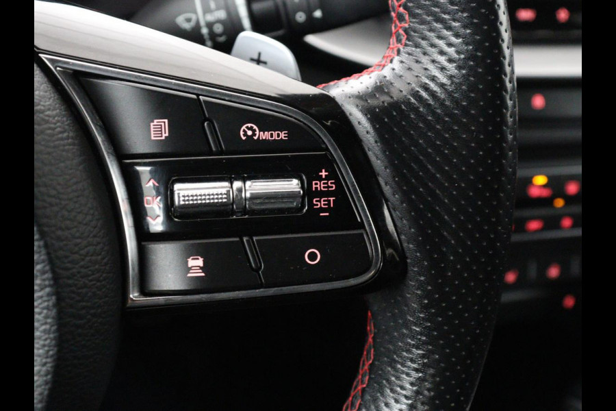 Kia ProCeed 1.6 T-GDI GT | 204pk | Panoramadak | Leder/Alcantara | Stoel & stuurverwarming | Trekhaak | Adaptive cruise | JBL Sound | Carplay | Camera | Navigatie | Full LED | Keyless | Achterbankverwarming