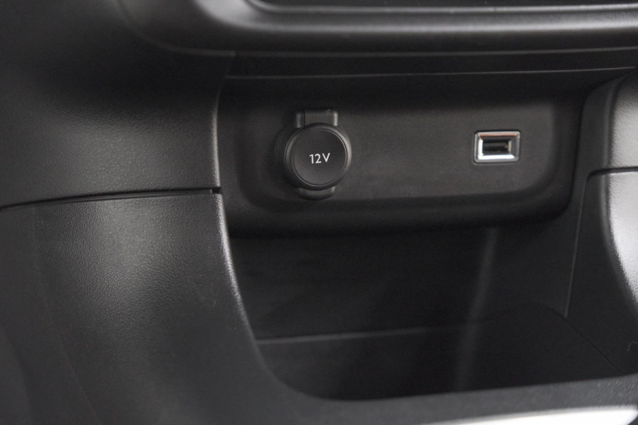 Citroën C3 PureTech 110 S&S Shine | Trekhaak | Parkeersensoren | Navigatie | Apple Carplay