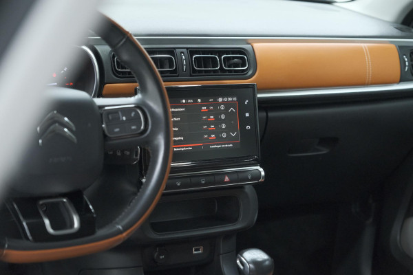 Citroën C3 PureTech 110 S&S Shine | Trekhaak | Parkeersensoren | Navigatie | Apple Carplay