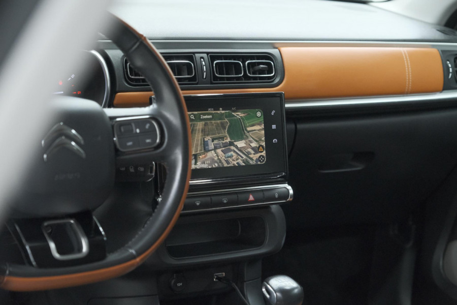 Citroën C3 PureTech 110 S&S Shine | Trekhaak | Parkeersensoren | Navigatie | Apple Carplay